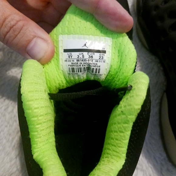 *NEW W/BOX* Jordan Jumpman Team ll Premium Display Sneaker size 4y OG ALL - Picture 5 of 8